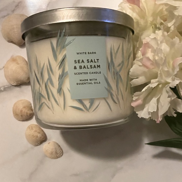 White Barn Accents Nwt 3 Wick Sea Salt Balsam Candle Poshmark